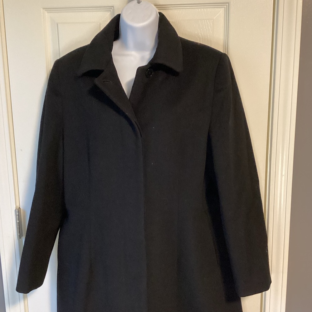 Black Regency women’s dress coat with pockets -size 12